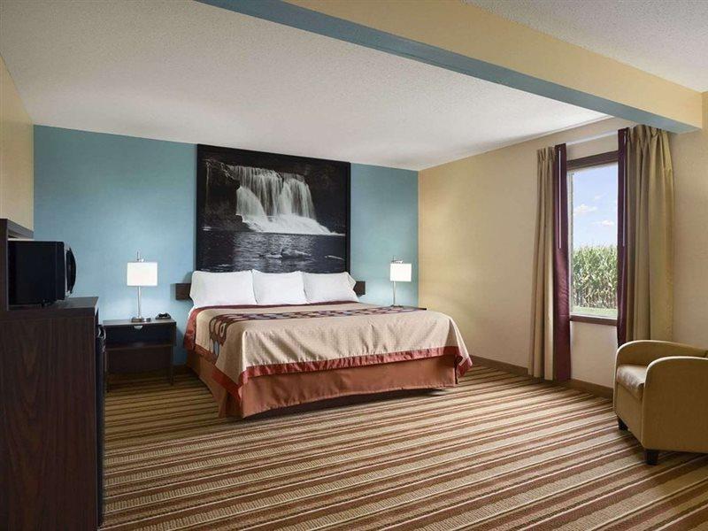 Super 8 By Wyndham Mattoon Hotel Exterior foto