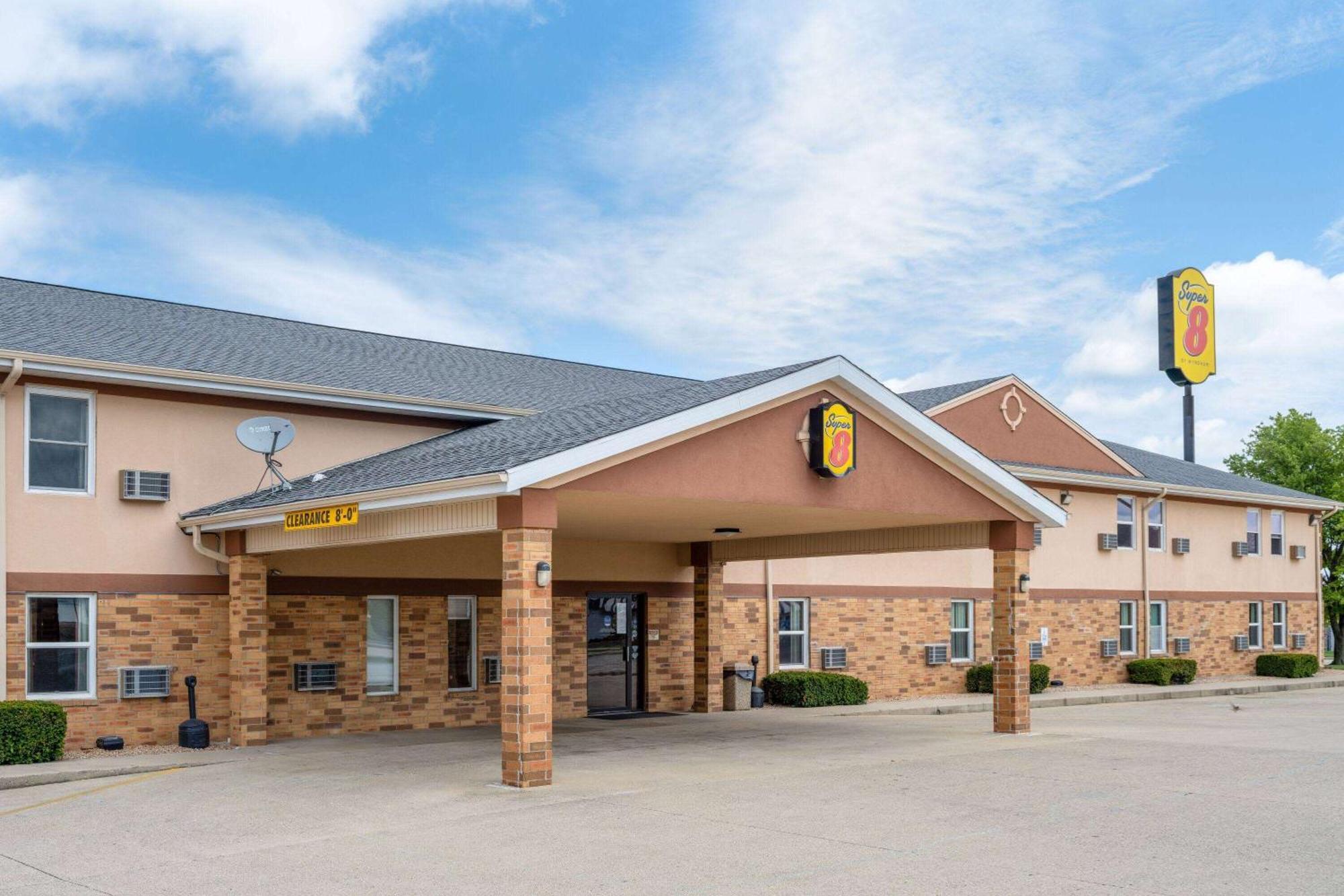 Super 8 By Wyndham Mattoon Hotel Exterior foto